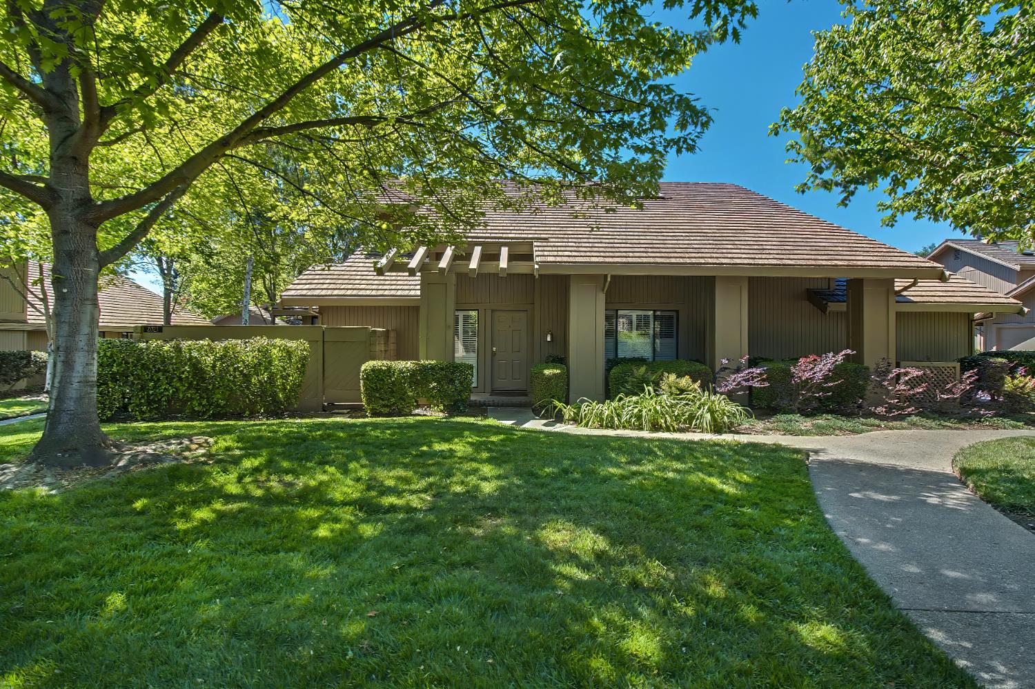 2021 Promontory Point Lane Gold River, CA 95670 - Photo 1 of 59