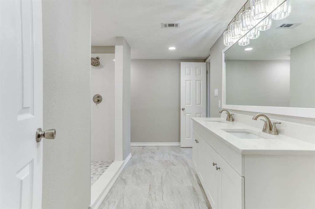 2709 Springbrooke Drive Hurst, TX 76054 - Photo 32 of 40