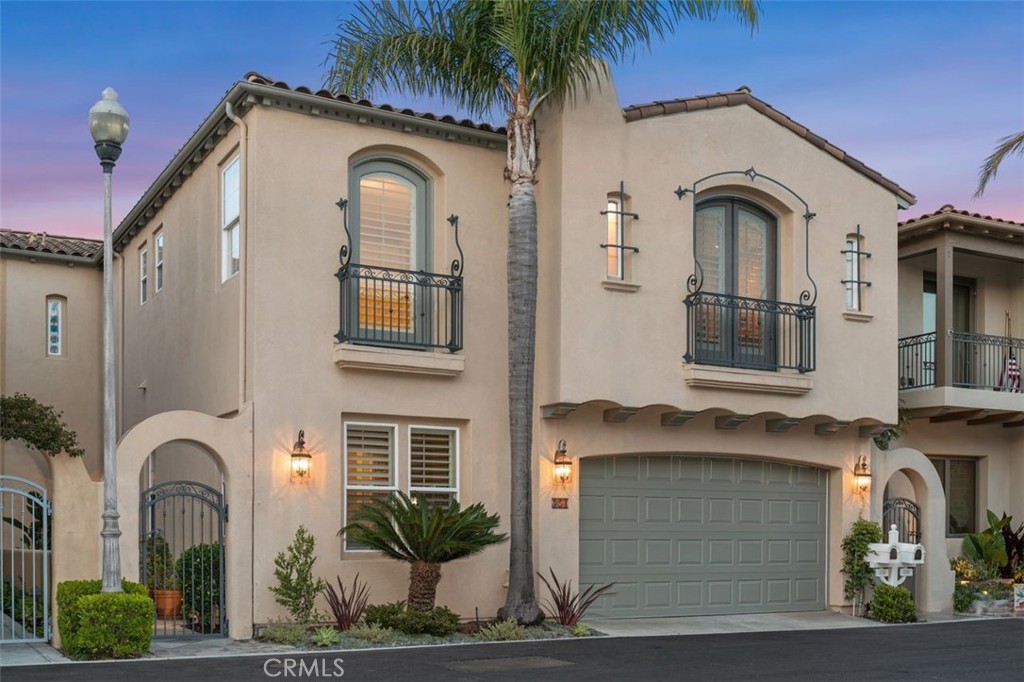 354 Salta Verde Point Long Beach, CA 90803 - Photo 26 of 33 a front view of a house
