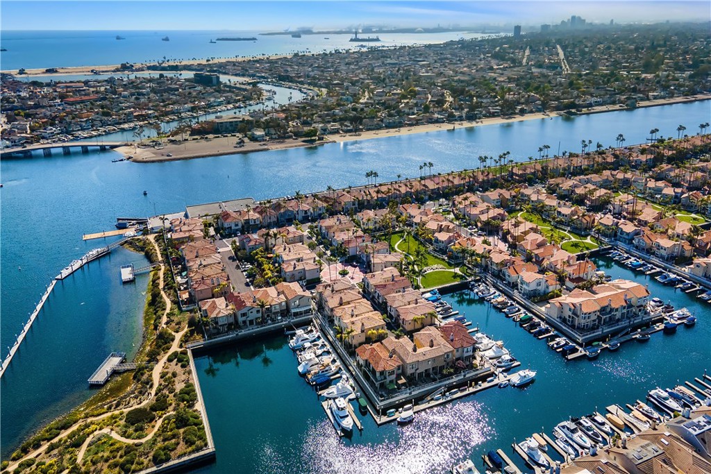 354 Salta Verde Point Long Beach, CA 90803 - Photo 32 of 33 an aerial view of a city