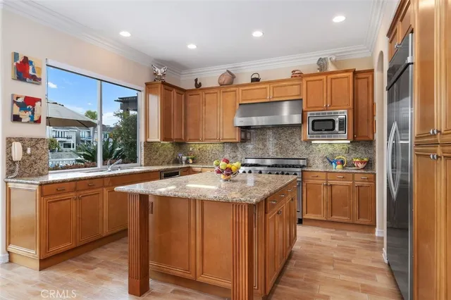 $2,975,000 | 354 Salta Verde Point, Long Beach, CA 90803