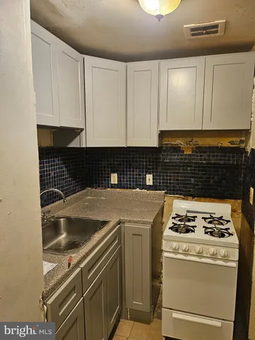 $290,000 | 346 Long Lane, Upper Darby, PA 19082