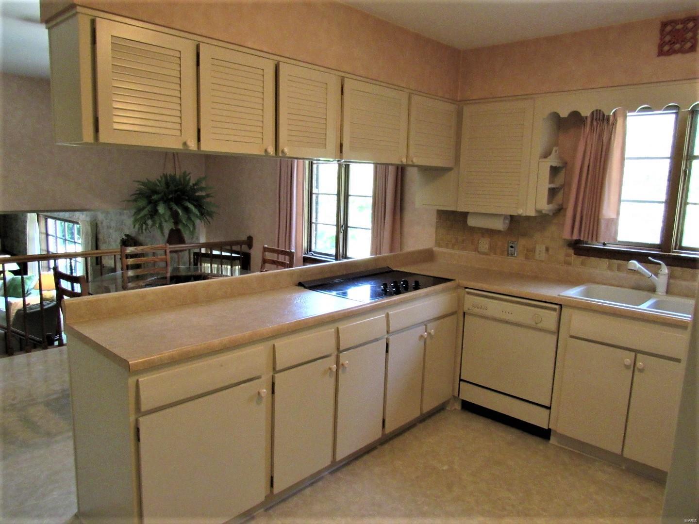 35 Danforth Road Alton, IL 62002 - Photo 14 of 37 Gallery Image 14