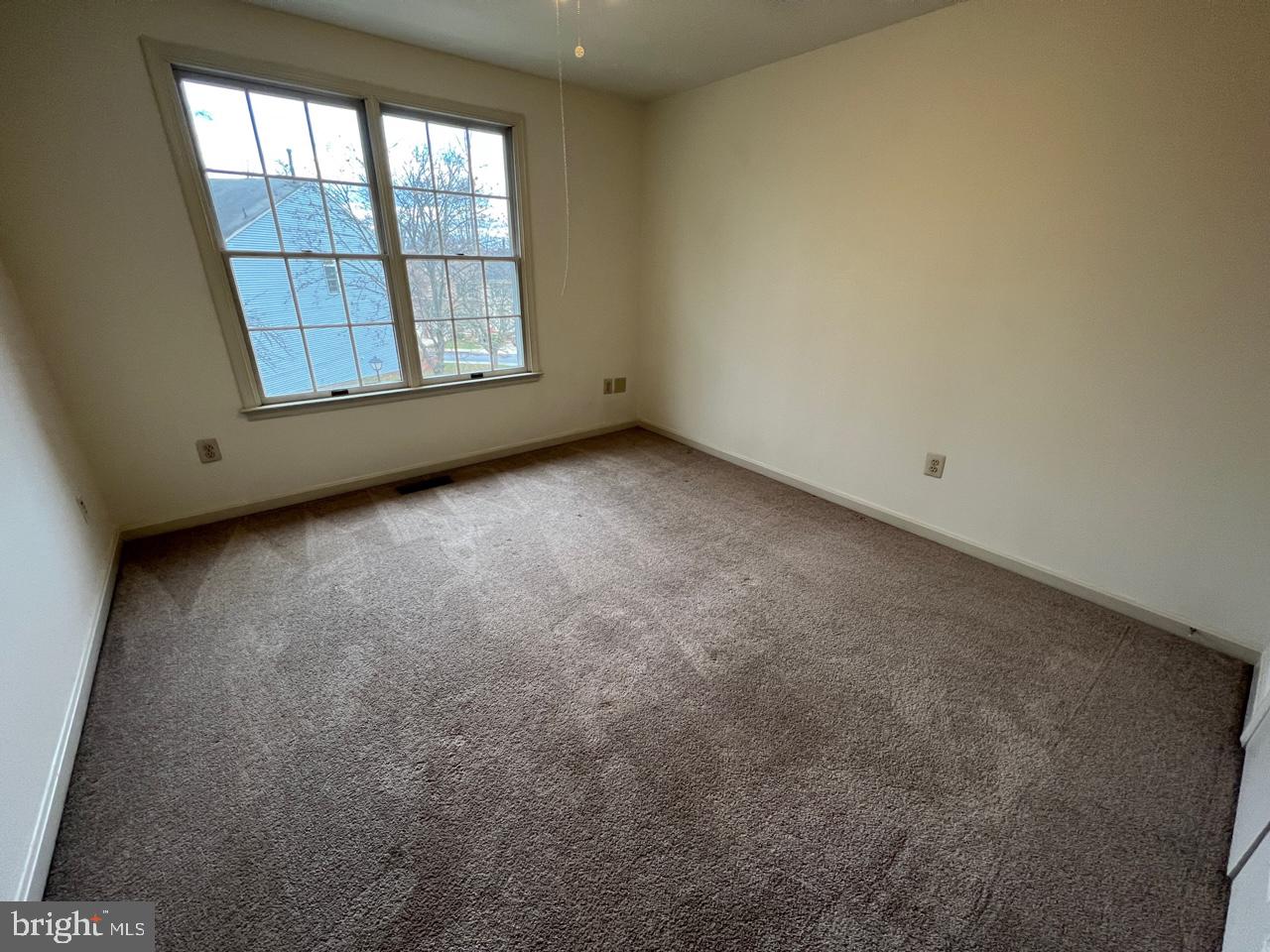 17911 Dumfries Circle Olney, MD 20832 - Photo 24 of 29 2nd Bedroom