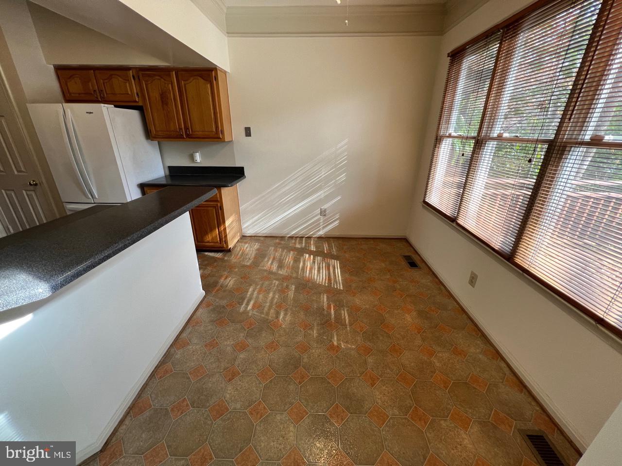 17911 Dumfries Circle Olney, MD 20832 - Photo 8 of 29 Eat In Kitchen