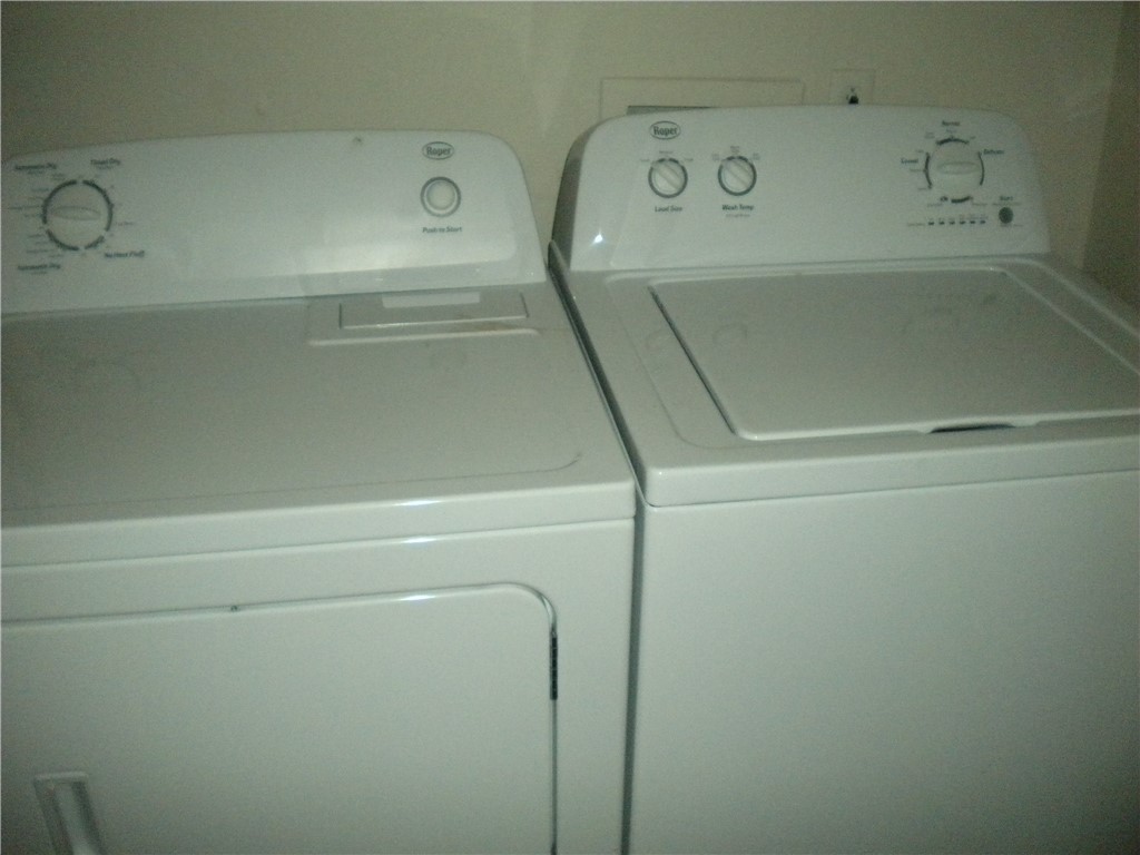 1110 Spring Loop, Unit D College Station, TX 77840 - Photo 5 of 9