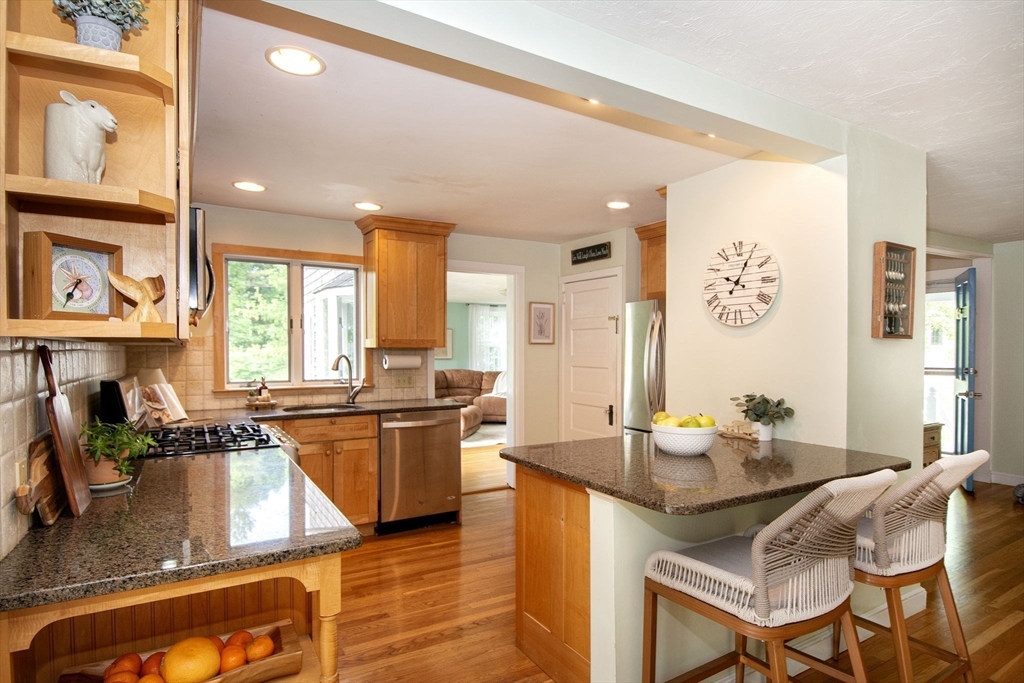 65 Ireland Road Marshfield, MA 02050 - Photo 7 of 42