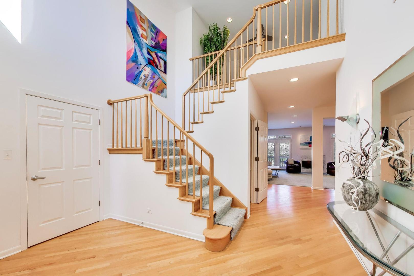 2566 Windrush Lane Northbrook, IL 60062 - Photo 3 of 47