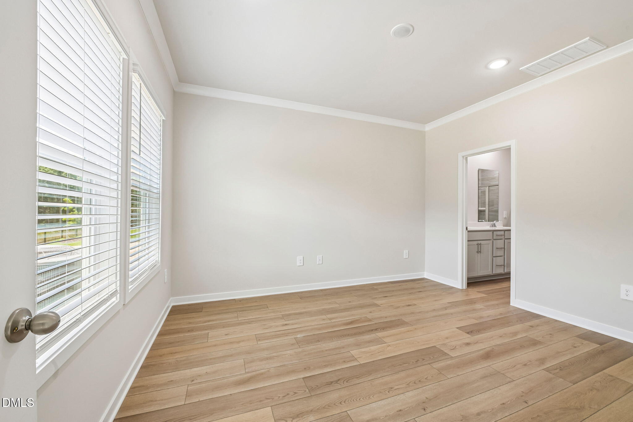 1502 Hatteras Road Durham, NC 27703 - Photo 19 of 44 19-web-or-mls-Raleigh - Avalon Place - 1