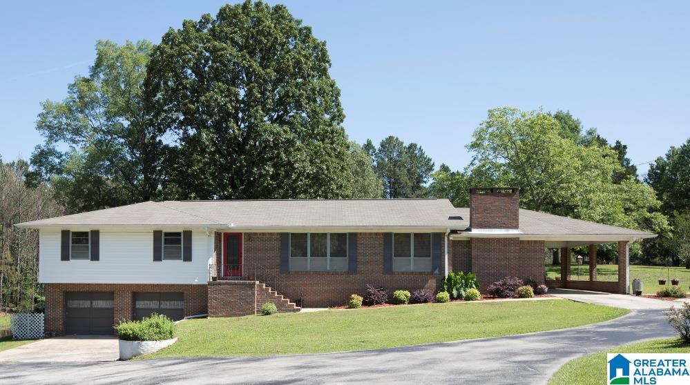 917 Pinewood Avenue Bessemer, AL 35023 - Photo 1 of 31