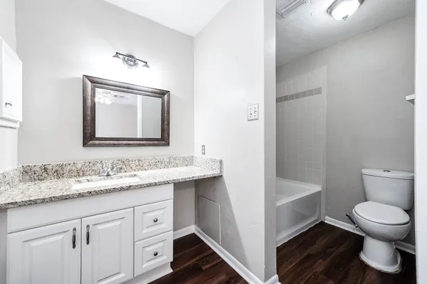 $2,025 | 1922 Arcadia Drive, Sugar Land, TX 77498