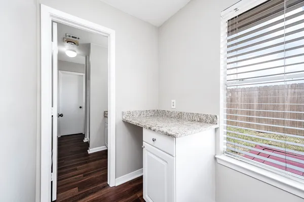 $2,025 | 1922 Arcadia Drive, Sugar Land, TX 77498