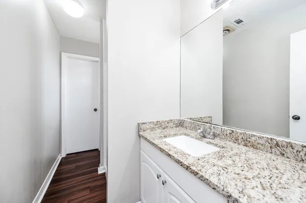 $2,025 | 1922 Arcadia Drive, Sugar Land, TX 77498