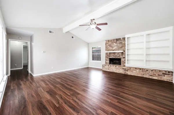 $2,025 | 1922 Arcadia Drive, Sugar Land, TX 77498