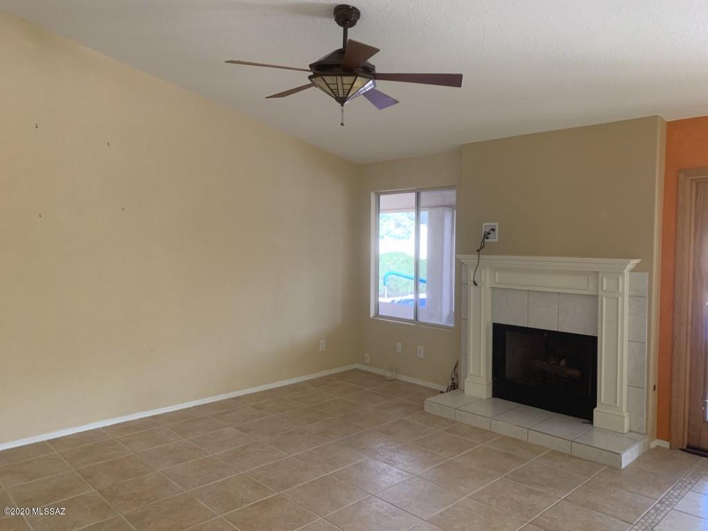 37157 South Ridgeview Boulevard Tucson, AZ 85739 - Photo 3 of 21