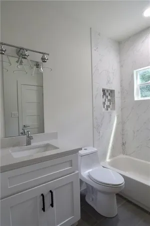 $6,995 | 705 Harris Avenue, Unit A, Austin, TX 78705