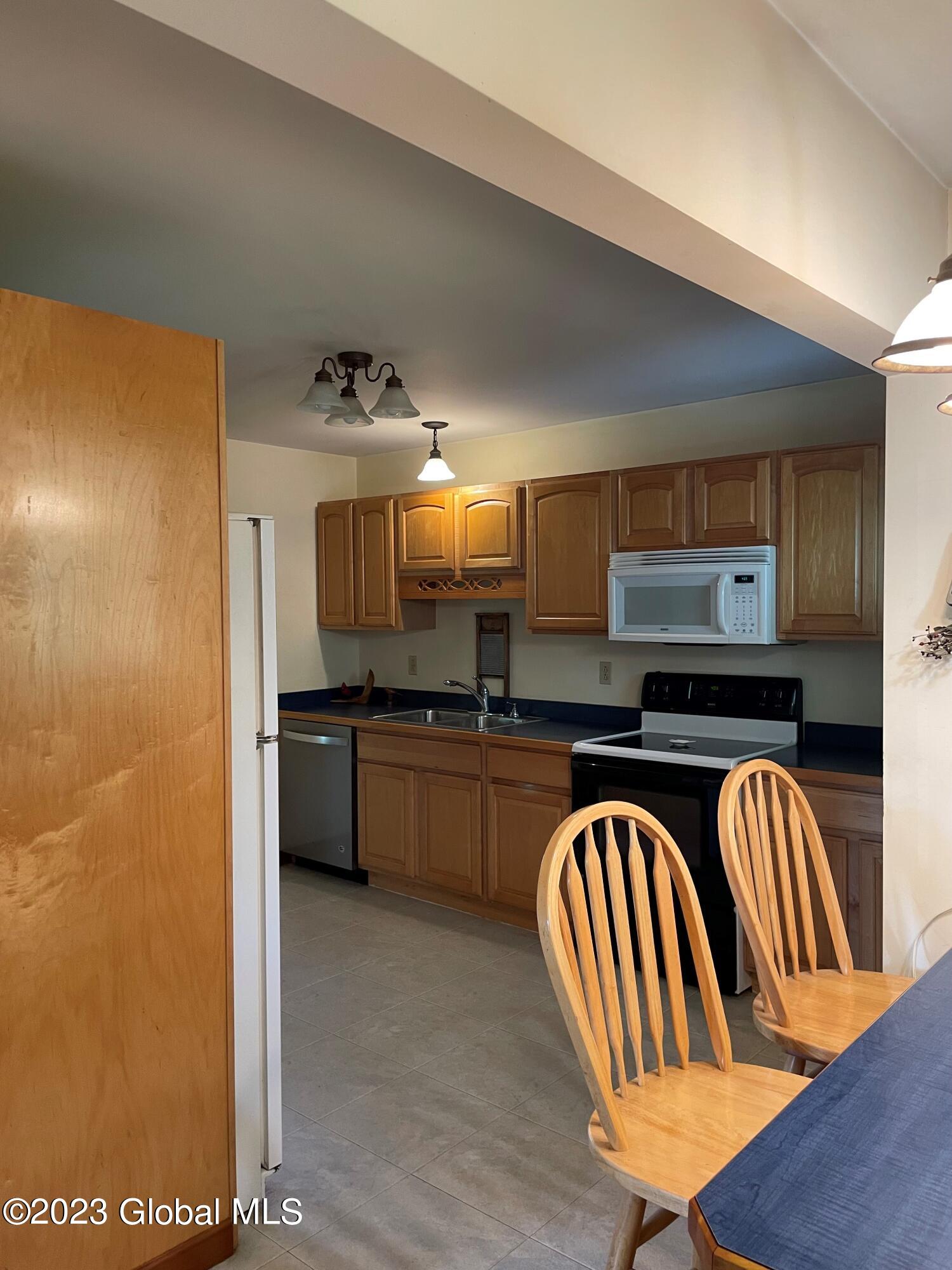 580 Clark Road Moreau, NY 12831 - Photo 18 of 41 inside 11