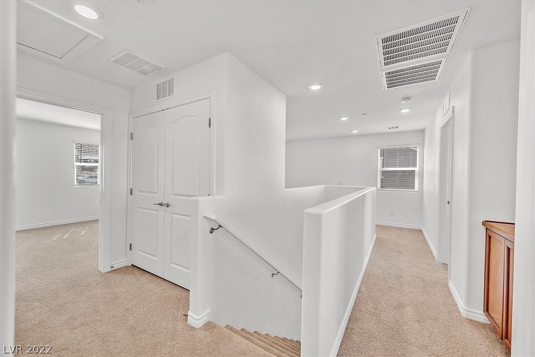 352 Rosefinch Street Henderson, NV 89012 - Photo 9 of 29