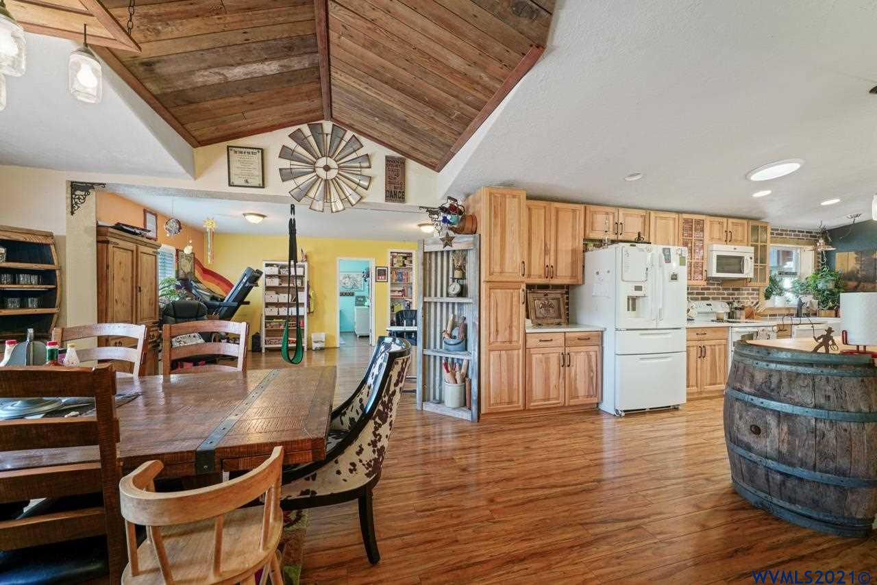 40376 Stayton Scio Road Scio, OR 97374 - Photo 10 of 41