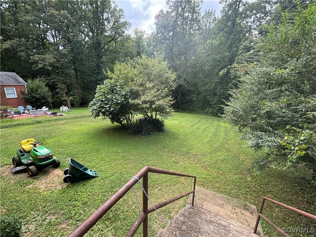 7414 Biscayne Road Henrico, VA 23294 - Photo 16 of 18 View of yard
