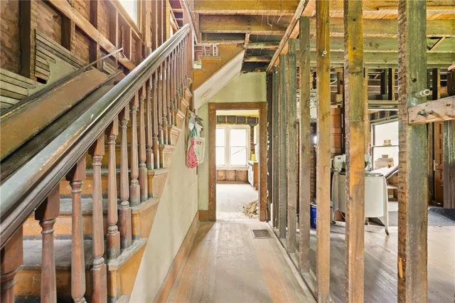 a view of an entryway