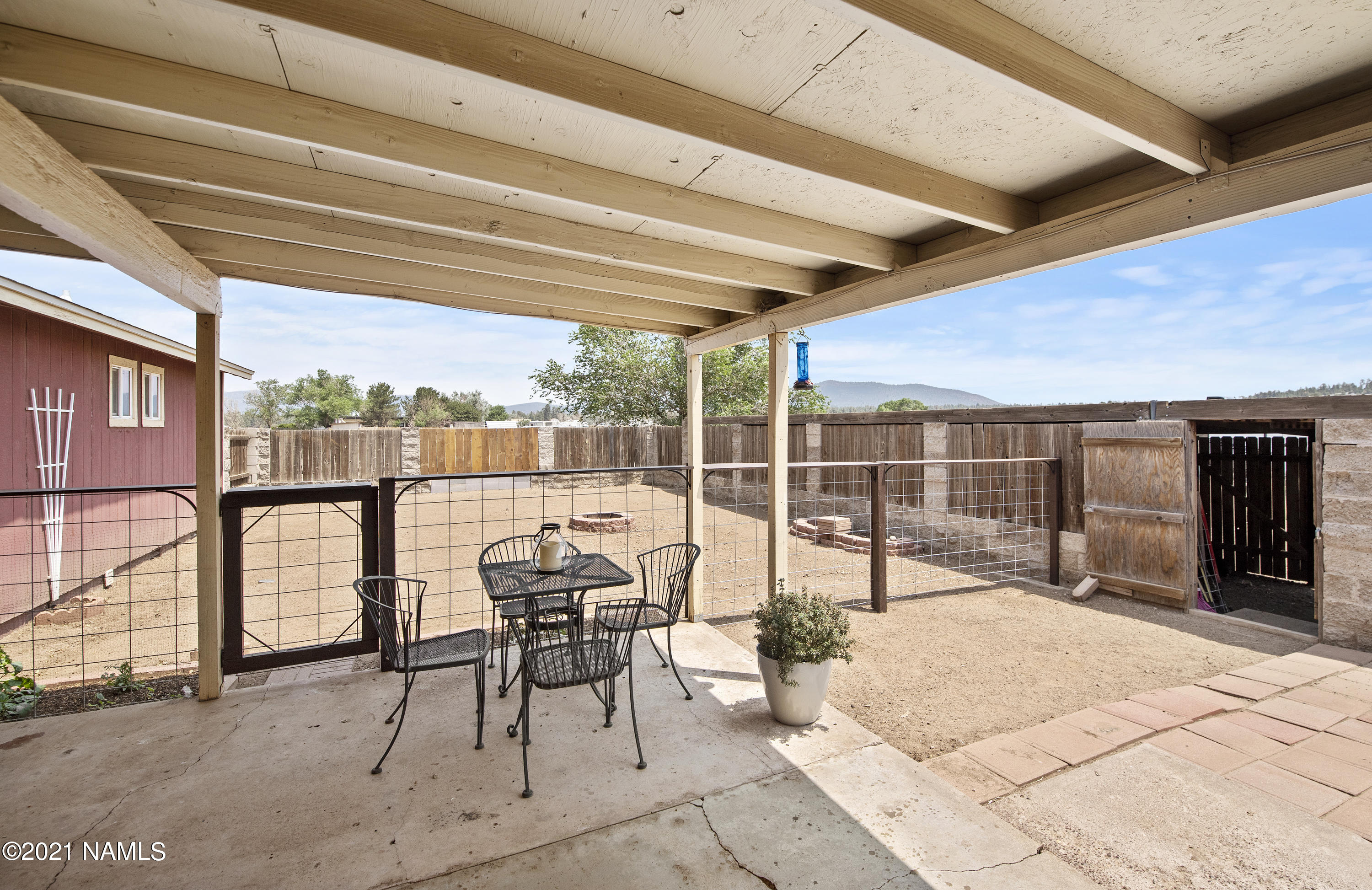 10195 Stagecoach Road Flagstaff, AZ 86004 - Photo 18 of 35 Back Deck