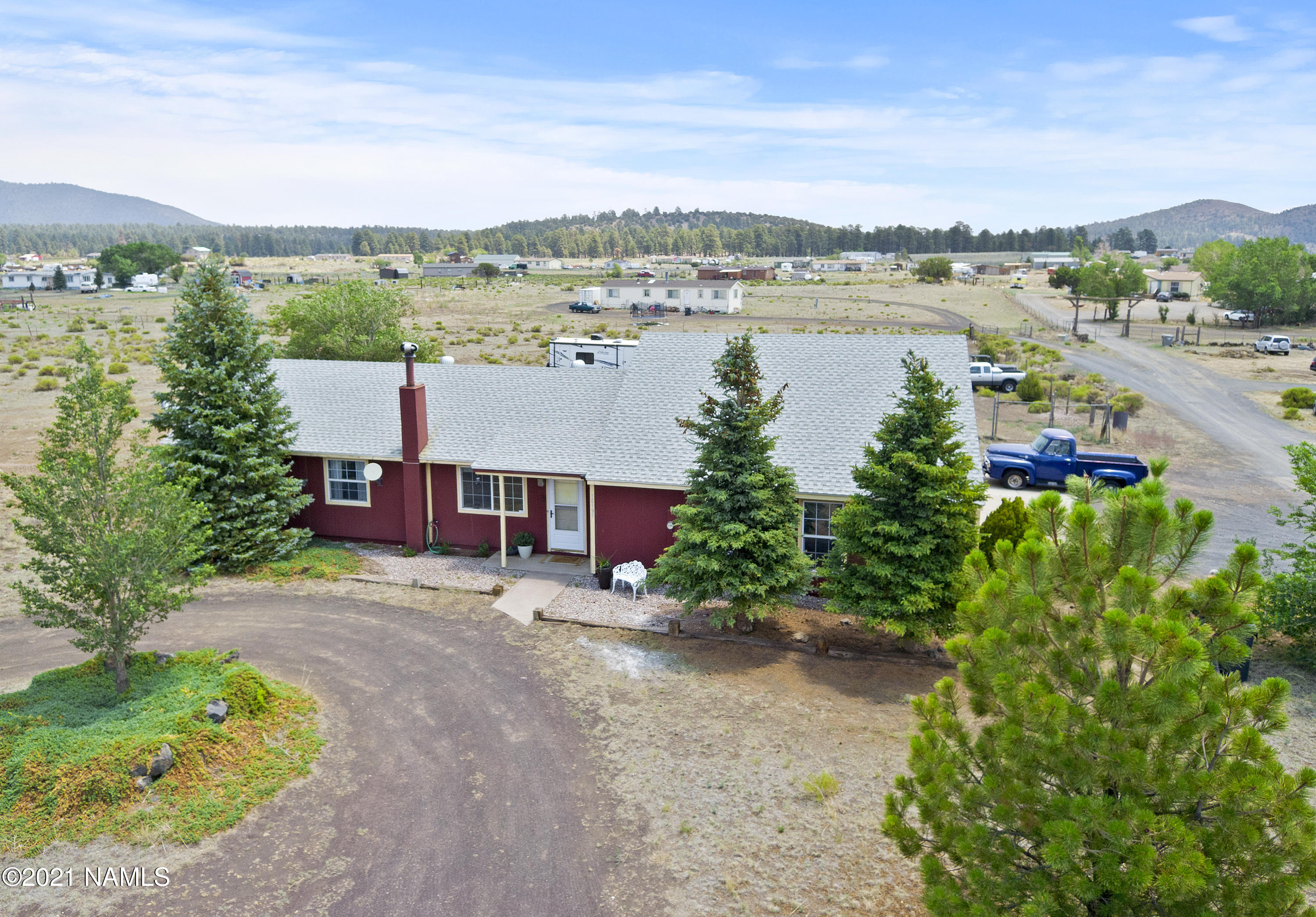 10195 Stagecoach Road Flagstaff, AZ 86004 - Photo 21 of 35 Front of House