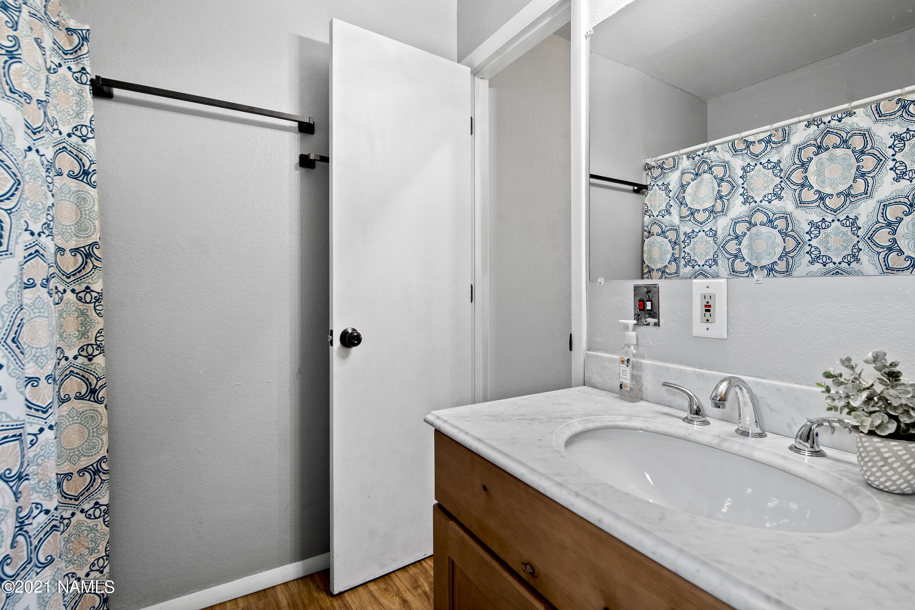 10195 Stagecoach Road Flagstaff, AZ 86004 - Photo 10 of 35 Bathroom
