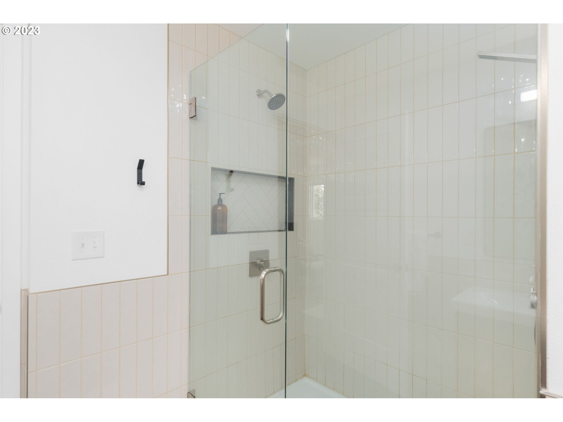 14095 Southwest Hargis Road Beaverton, OR 97008 - Photo 14 of 32 Gallery Image 14