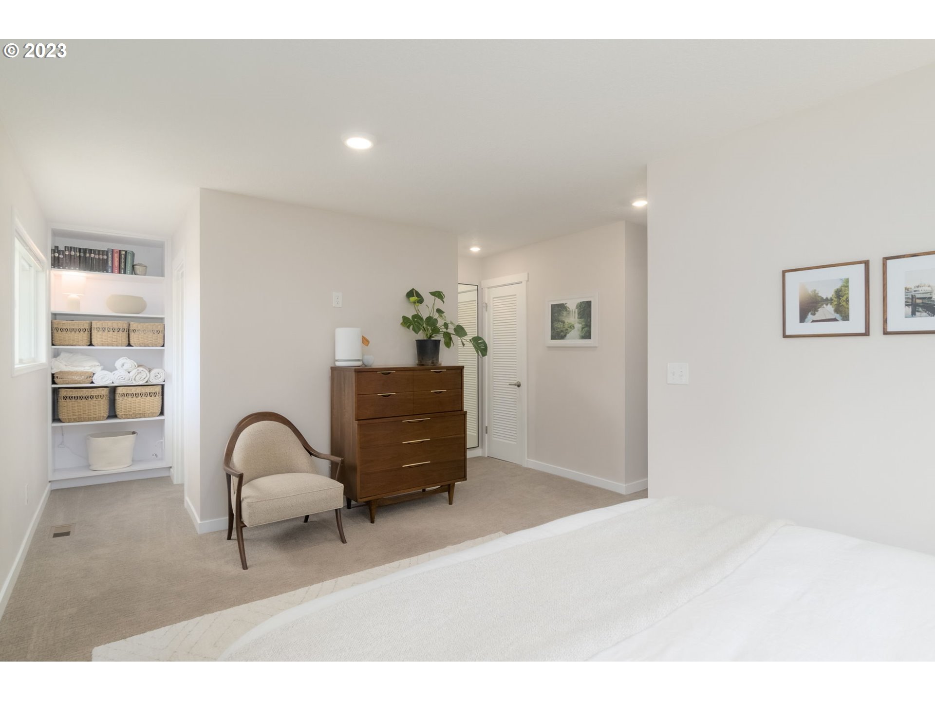14095 Southwest Hargis Road Beaverton, OR 97008 - Photo 15 of 32 Gallery Image 15