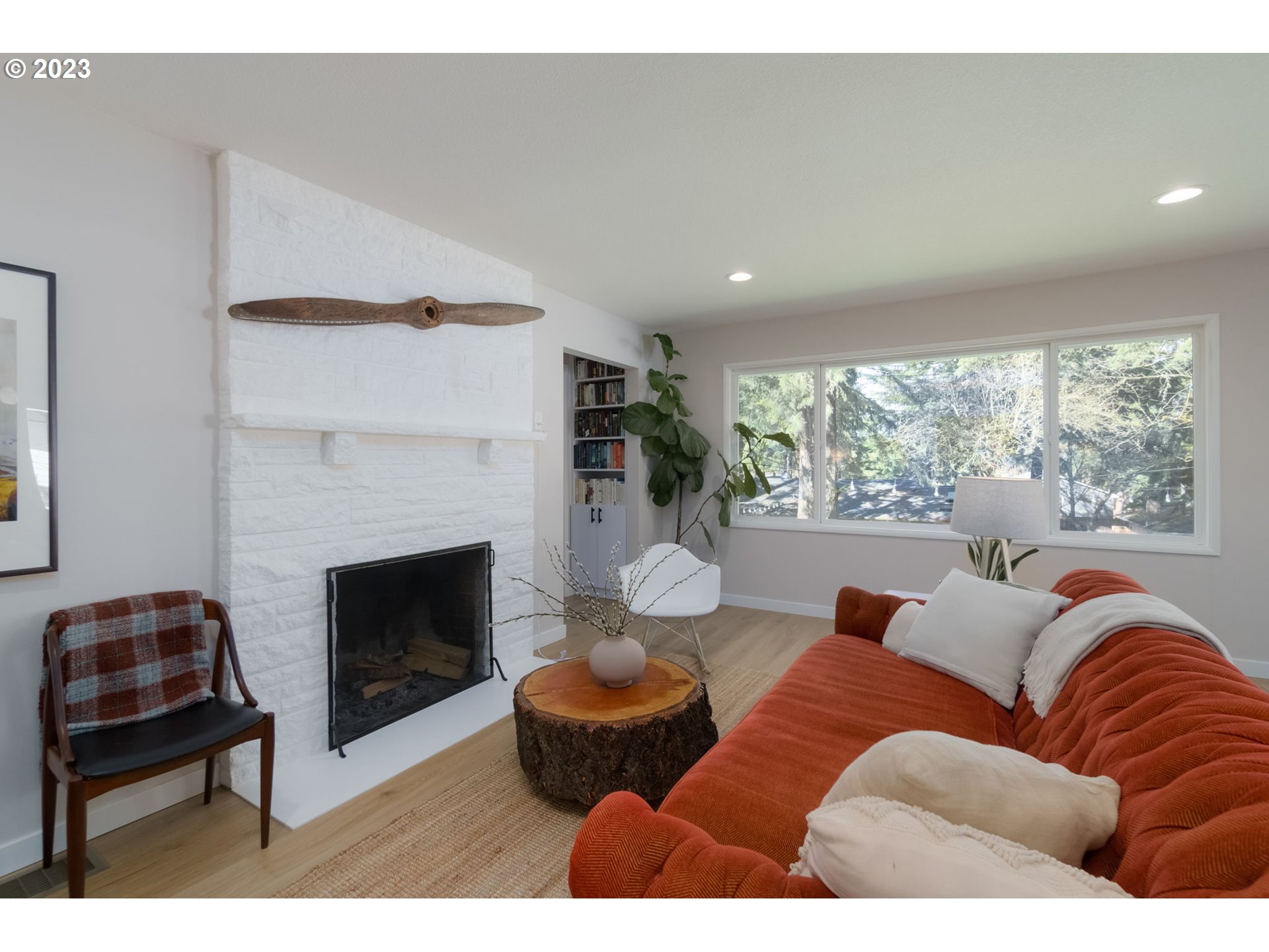 14095 Southwest Hargis Road Beaverton, OR 97008 - Photo 5 of 32 Gallery Image 5