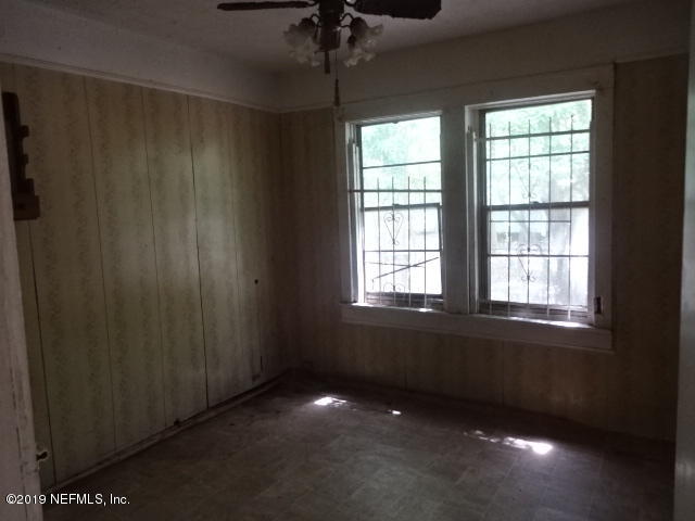 2829 Fleming Street Jacksonville, FL 32254 - Photo 11 of 11 a view of an empty room with a window