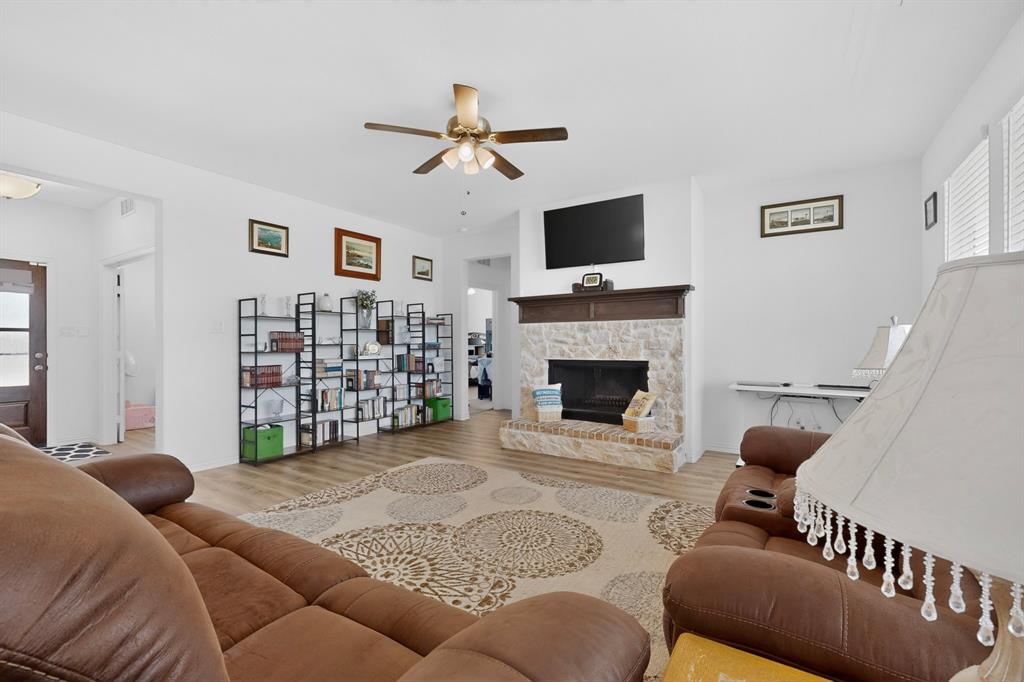 2721 Burr Oak Road Terrell, TX 75161 - Photo 7 of 40