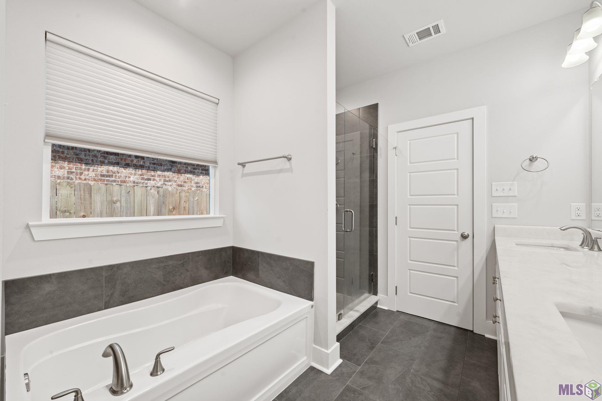 14537 Wally Way Baton Rouge, LA 70810 - Photo 9 of 18 Gallery Image 9