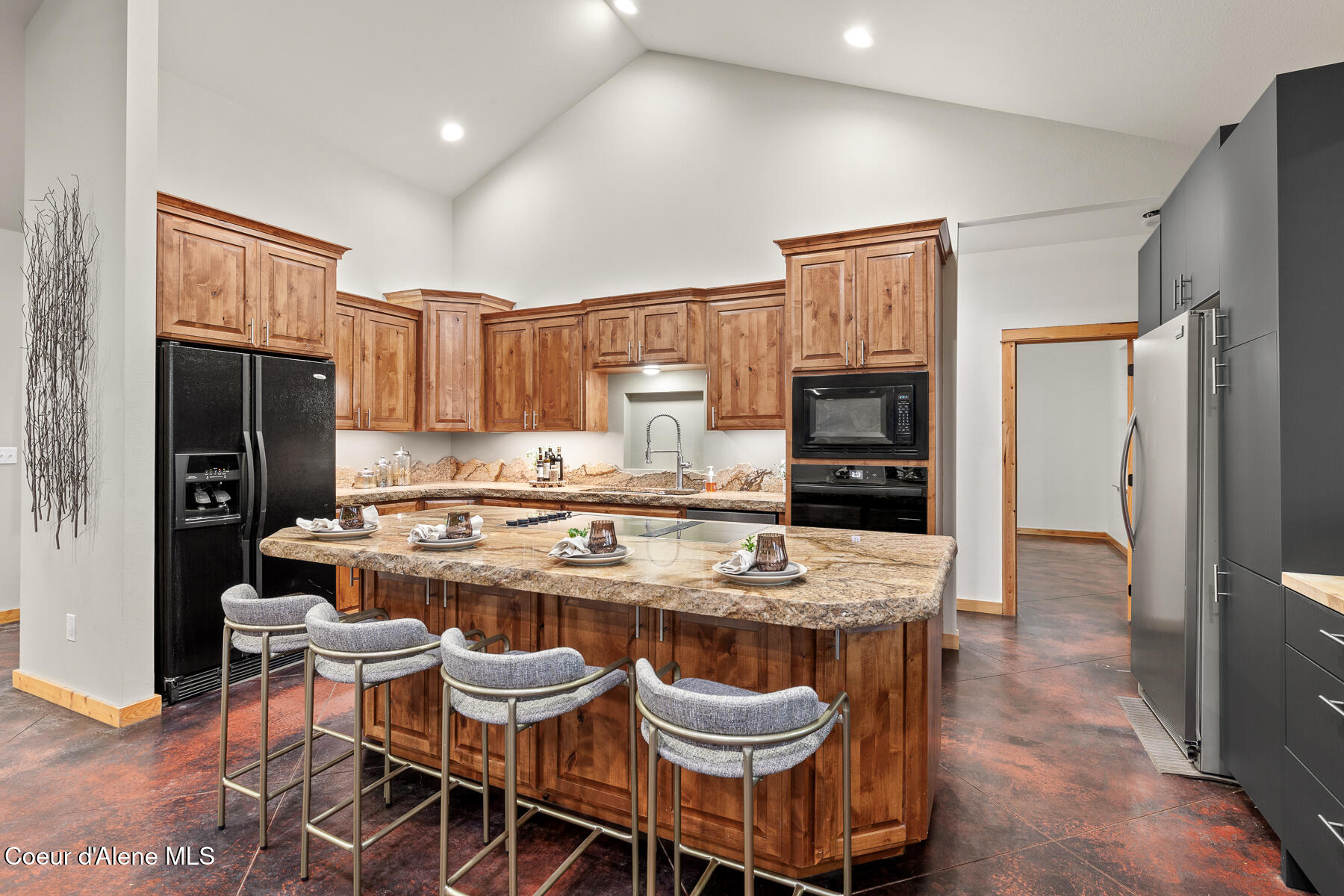 672 Hopkins Road Sandpoint, ID 83864 - Photo 25 of 72 3" Granite Counters