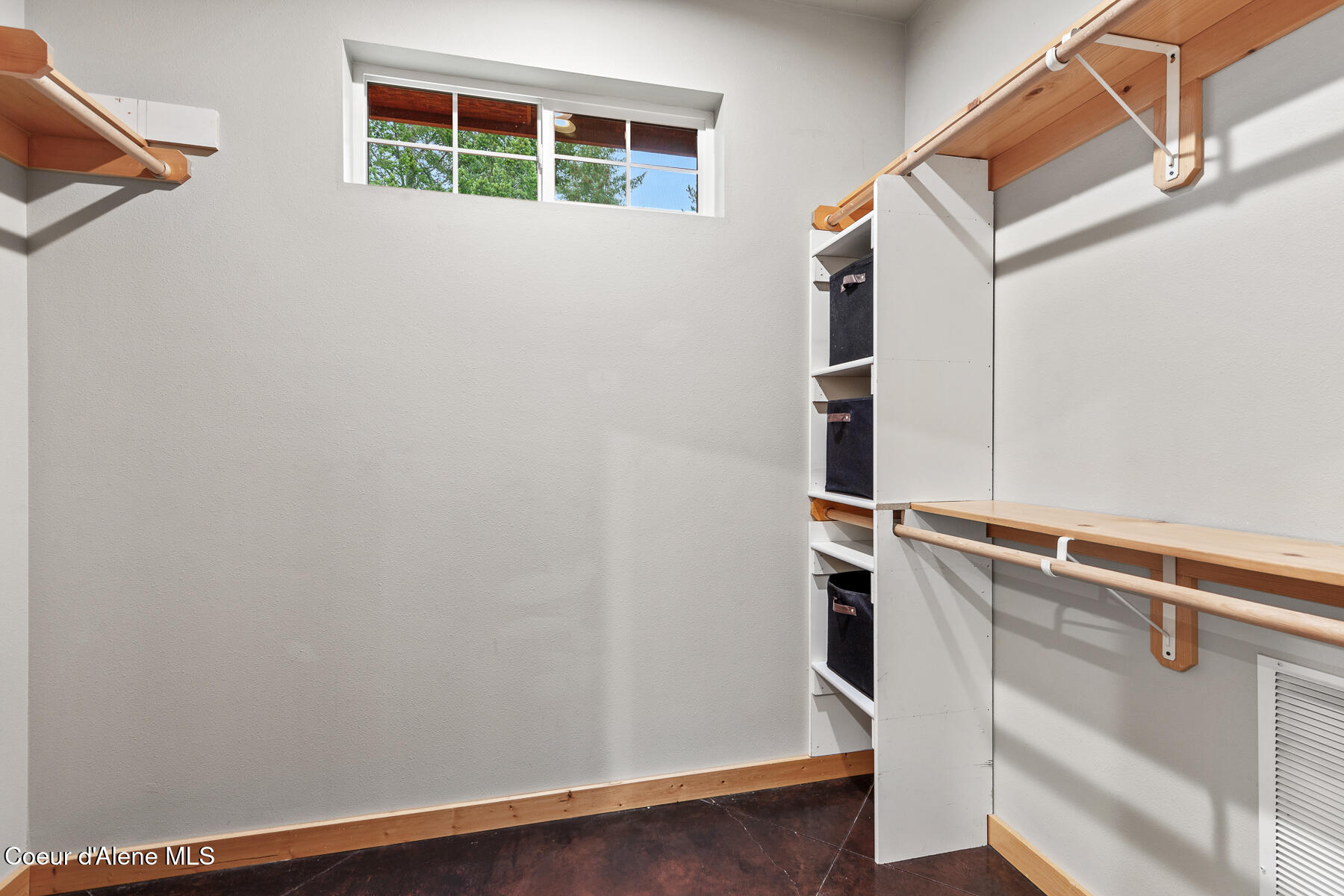 672 Hopkins Road Sandpoint, ID 83864 - Photo 31 of 72 Walk-in Closet