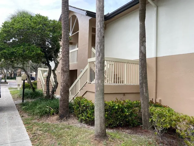 $2,200 | 9701 Westview Drive, Unit 1429, Coral Springs, FL 33076