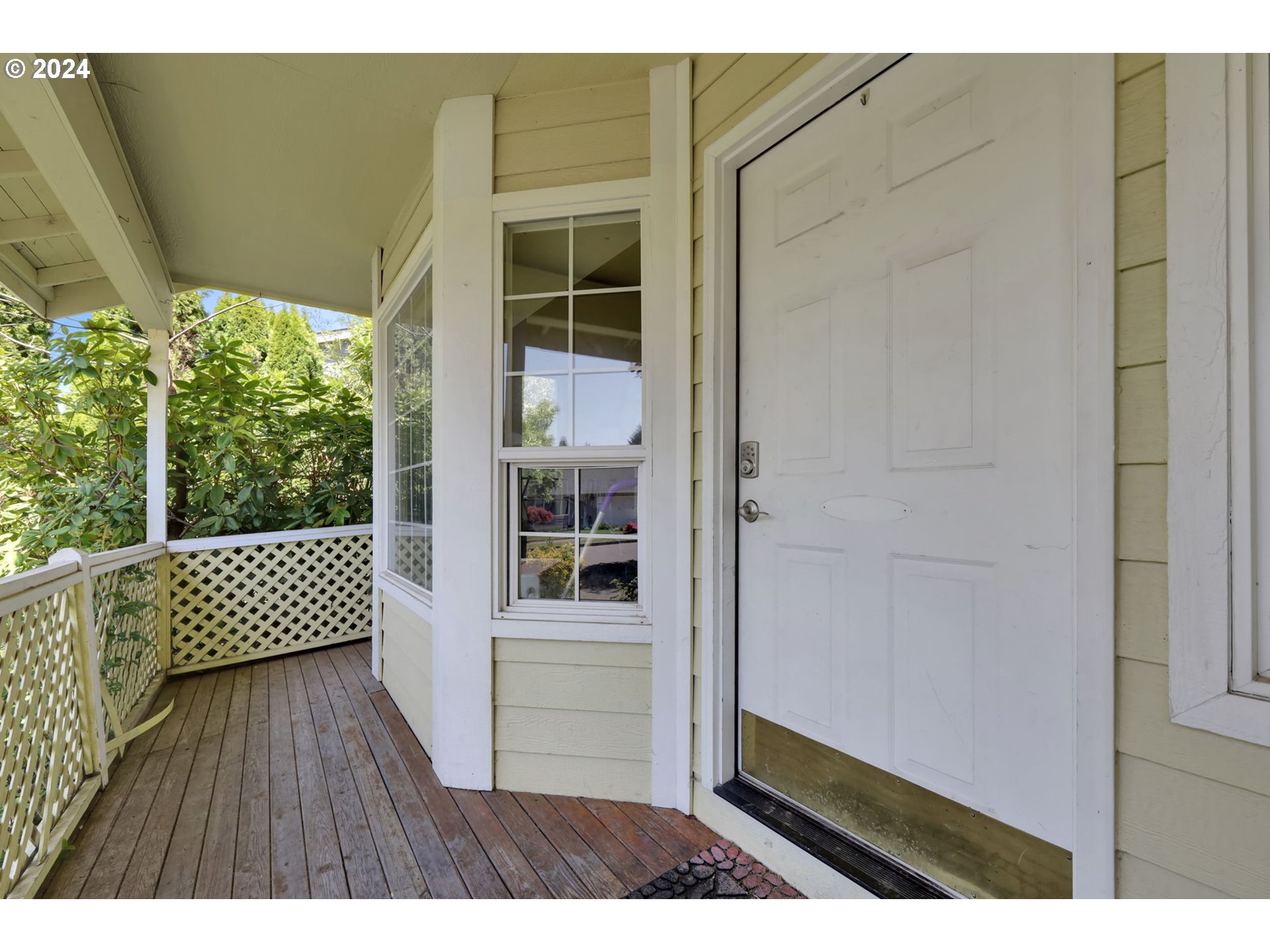 5145 Trevon Street Eugene, OR 97402 - Photo 3 of 34