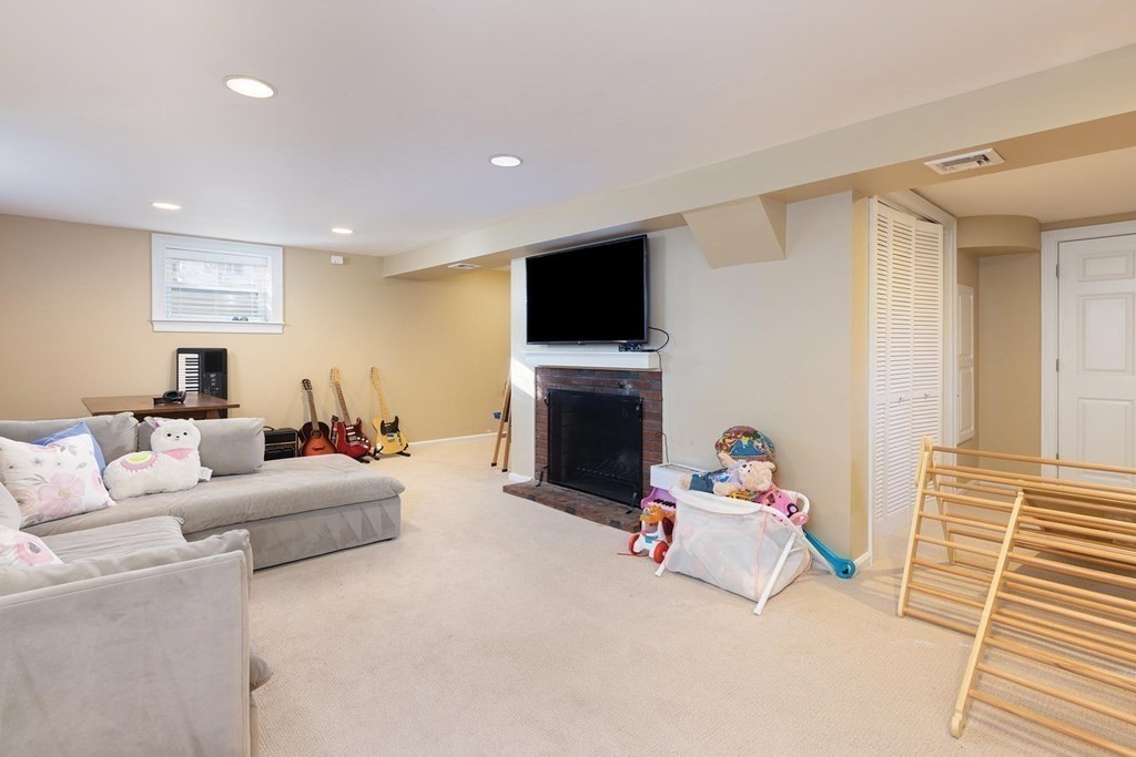 24 Fairfax Road Needham, MA 02492 - Photo 17 of 22