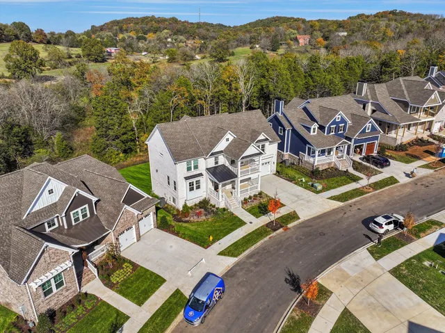 $1,199,999 | 820 Westchester Circle, Hendersonville, TN 37075