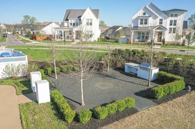 $1,199,999 | 820 Westchester Circle, Hendersonville, TN 37075