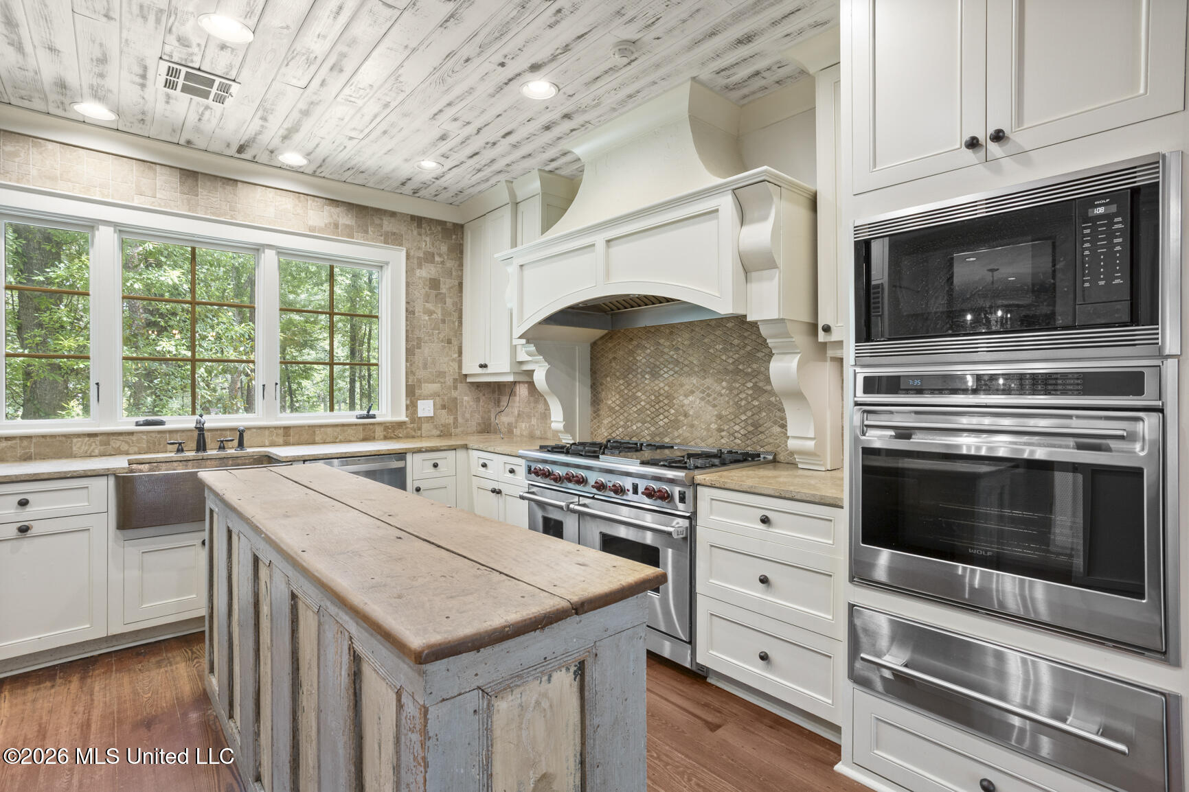 3838 Redbud Road Jackson, MS 39216 - Photo 11 of 32 3838 Redbud_jhookphotos-22