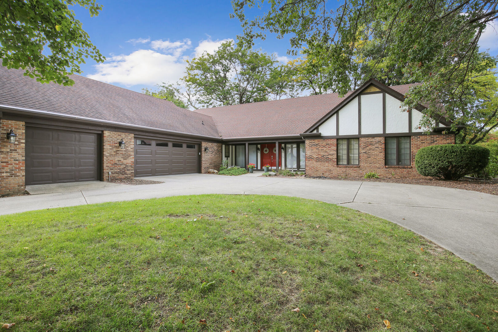 1901 Trout Valley Road Champaign, IL 61822 - Photo 1 of 56 Gallery Image 1
