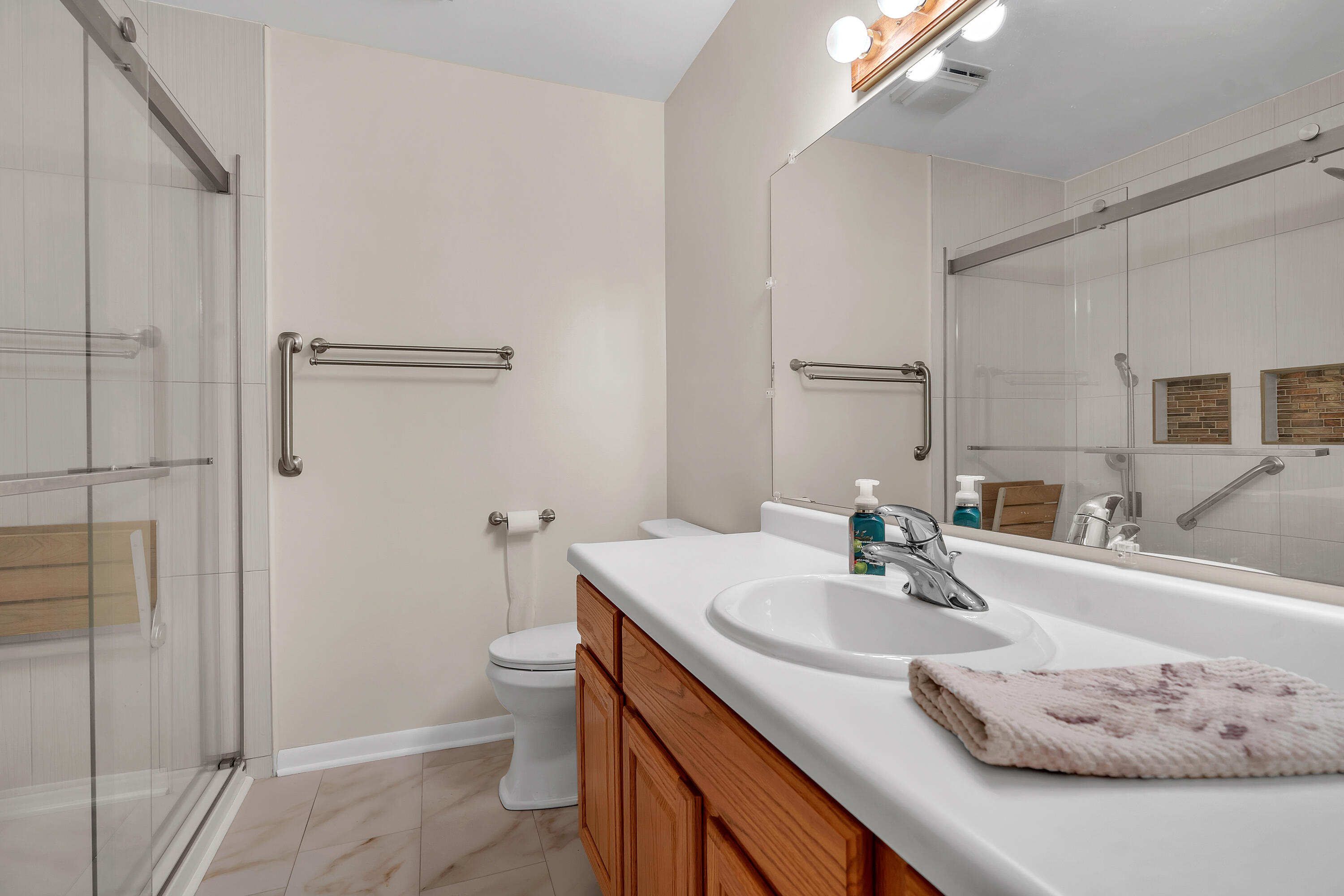 8745 Janeway Court, Unit J3 Munster, IN 46321 - Photo 17 of 25 3000x2000