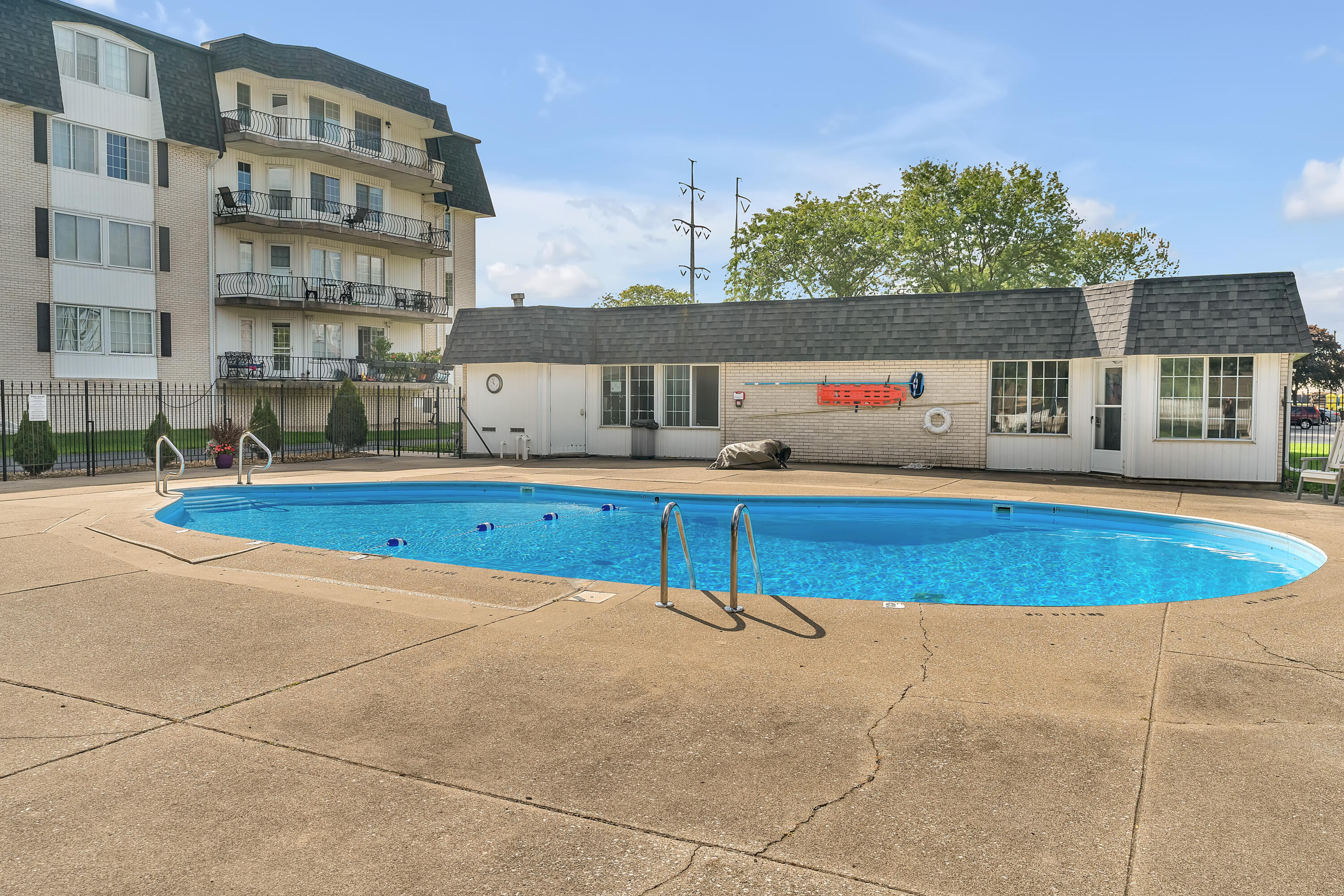 8745 Janeway Court, Unit J3 Munster, IN 46321 - Photo 23 of 25 3000x2000