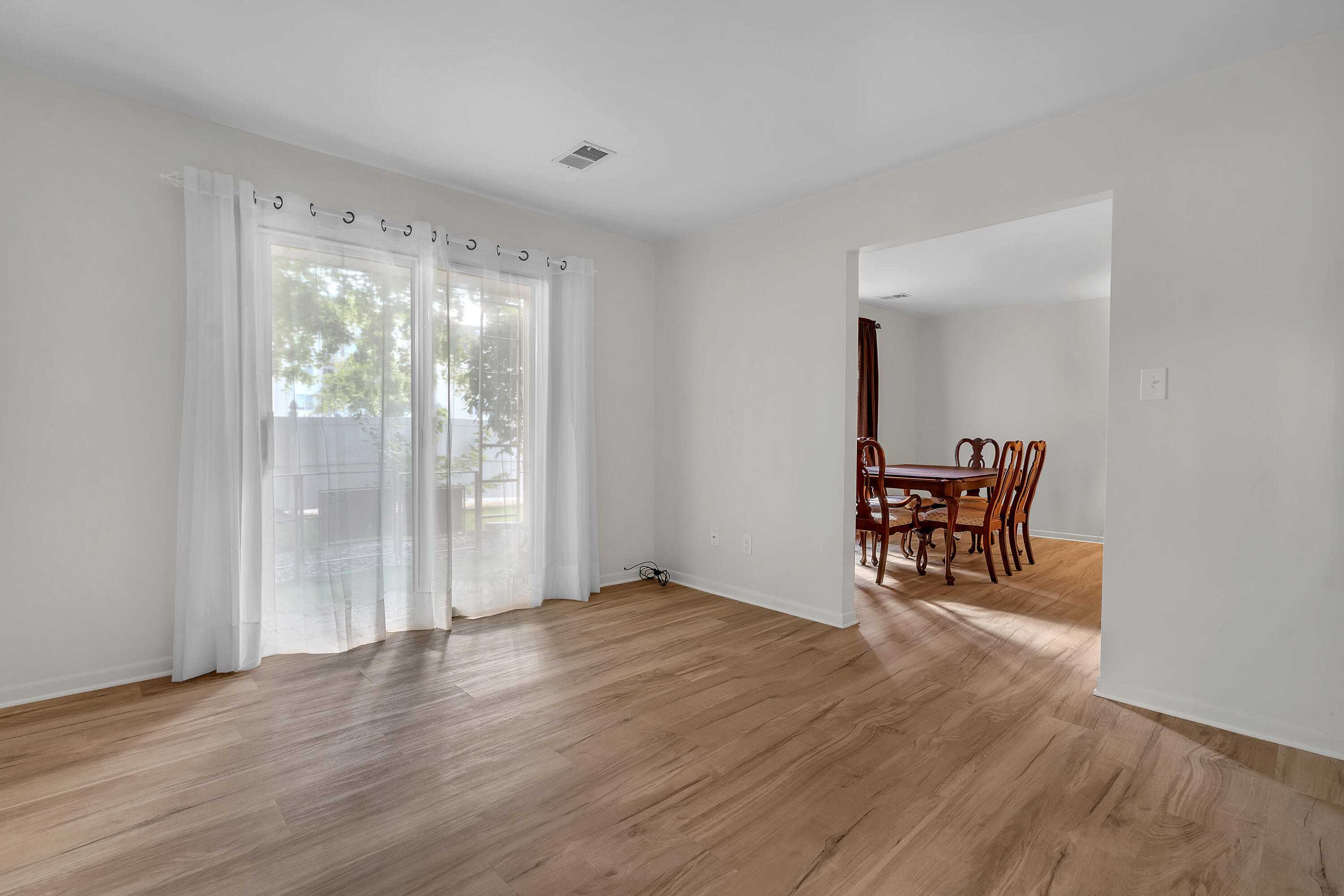 8745 Janeway Court, Unit J3 Munster, IN 46321 - Photo 9 of 25 3000x2000