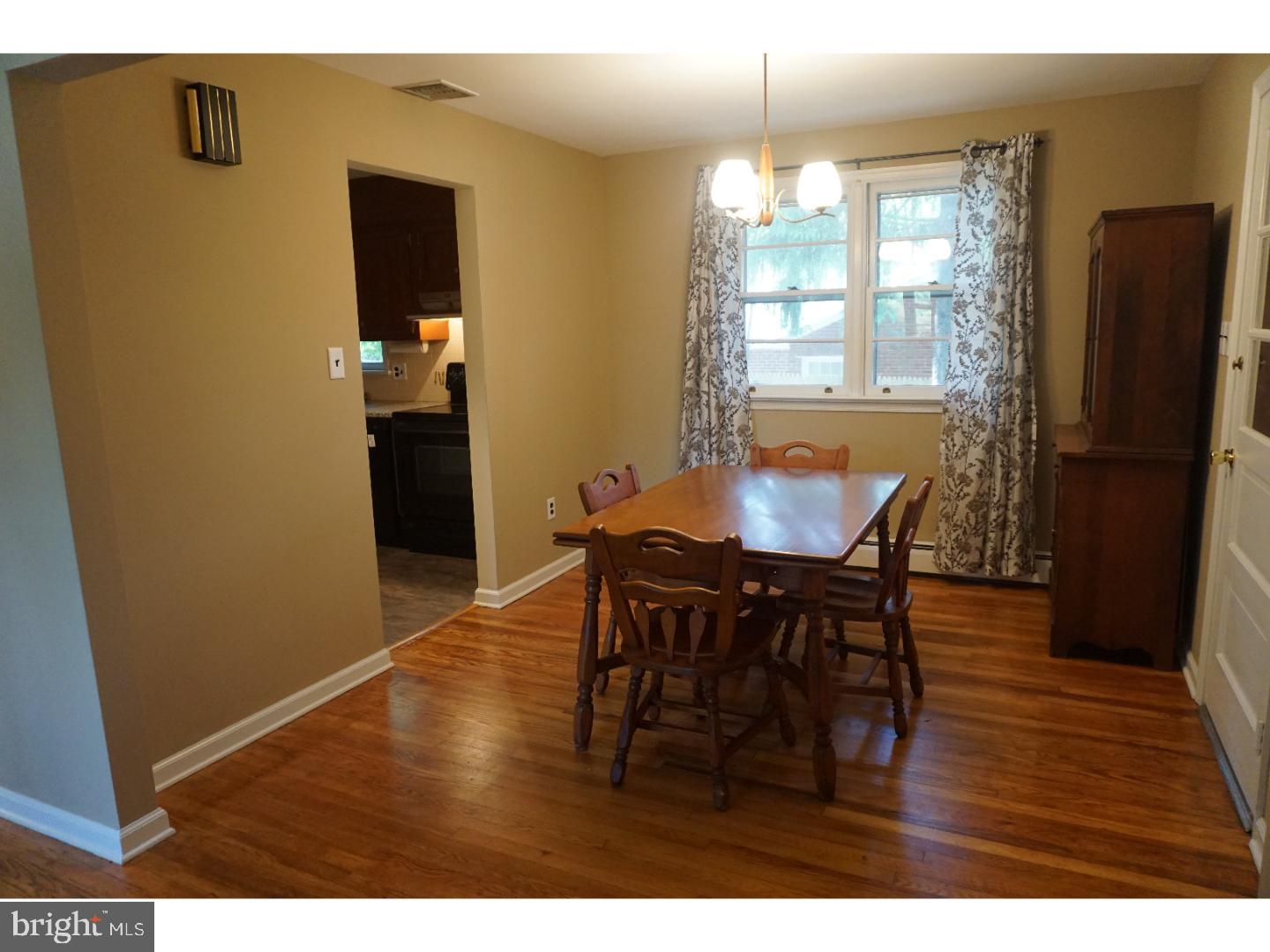 804 Edann Road Oreland, PA 19075 - Photo 3 of 24 Dining Room