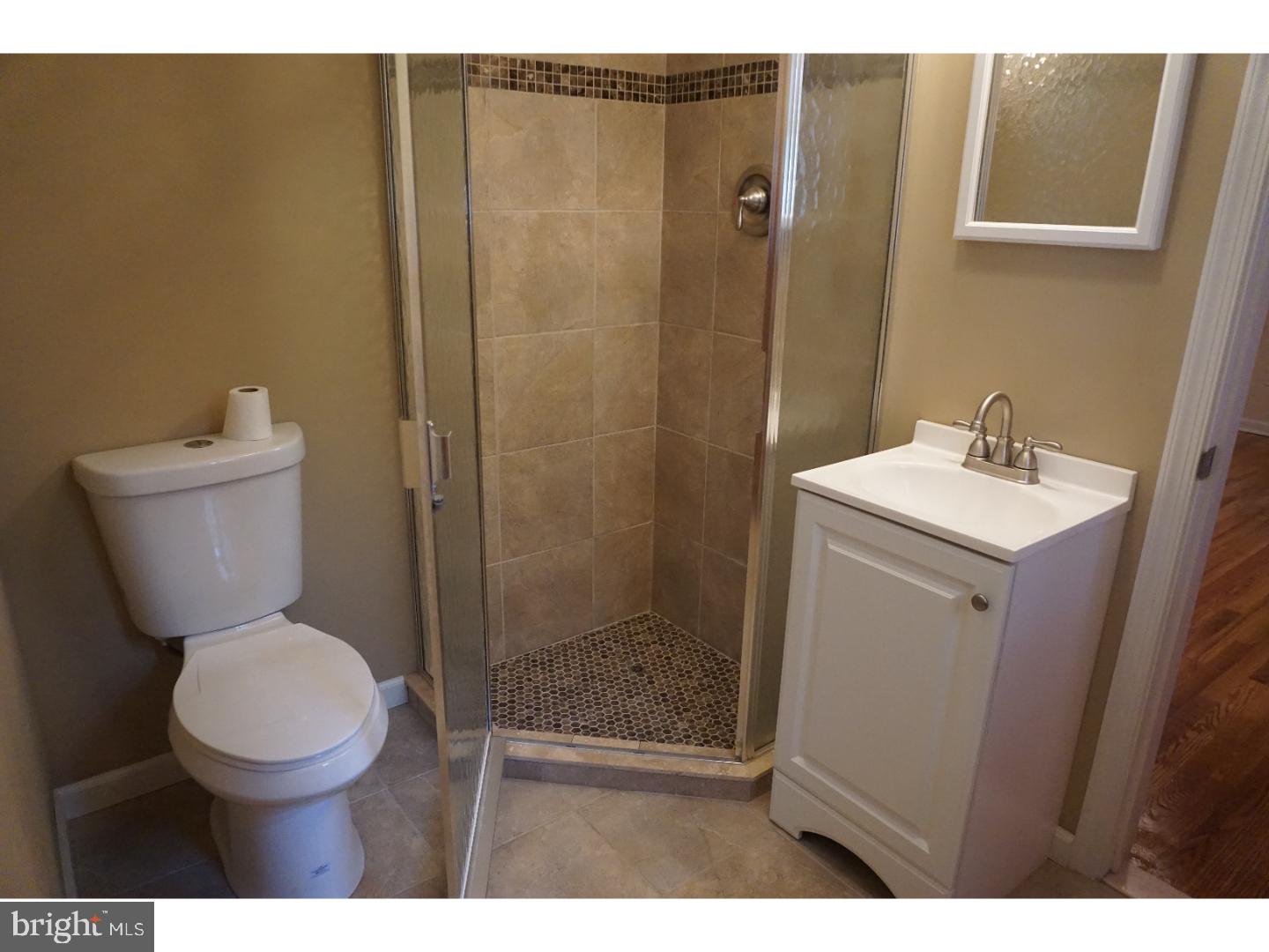 804 Edann Road Oreland, PA 19075 - Photo 10 of 24 Master Bathroom