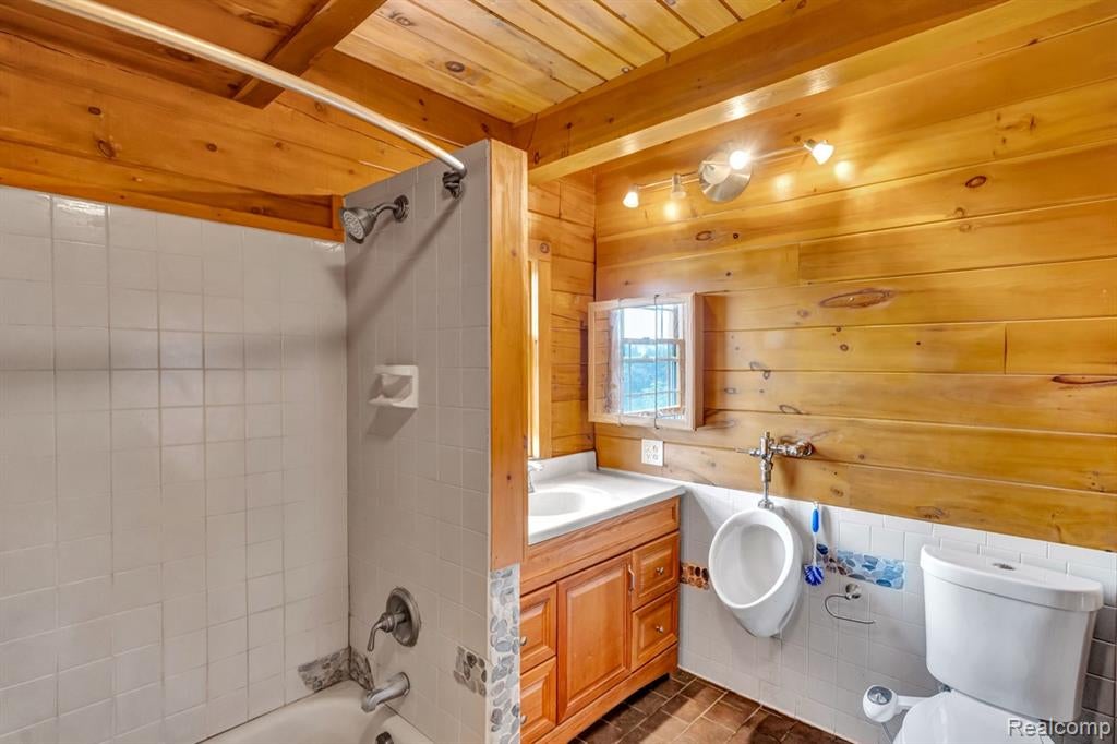 7252 Gosline Road Marlette, MI 48453 - Photo 17 of 45 Gallery Image 17