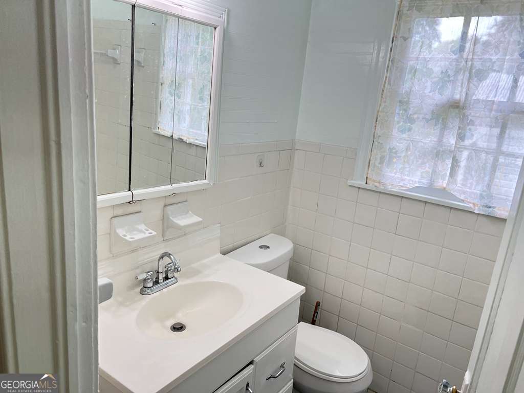 1870 Grove Avenue East Point, GA 30344 - Photo 13 of 18